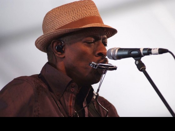 Keb Mo' [Photo by Leon Morris]