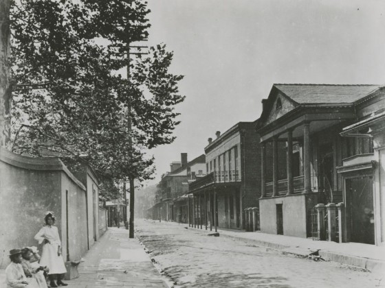 Outside the Beauregard-Keyes House on Chartres in 1900 [Photo from database]