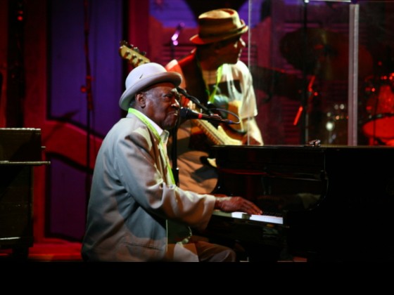 Henry Gray performing in 2010 [Photo: Jef Jaisun]